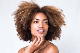 To steal meghan's look, ask your colorist to weave some subtle highlights. 100 Curly Hair Pictures Download Free Images On Unsplash