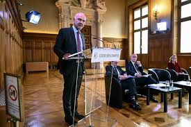 Pacte Dutreil: Un Cadeau Fiscal aux Ultra-Riches? La Cour des Comptes Alerte!