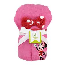 Whether you choose kids' hooded bath towels or standard styles, they'll love the designs from kmart. Minnie Mouse Hooded Towel Disneybabypacknpin Baby Minnie Mouse Baby Minnie Baby Disney