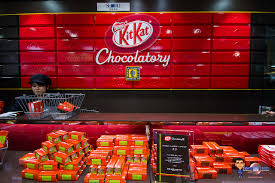 Enjoy a break time classic today with our chocolate wafer biscuits. Kit Kat Chocolatory Au Japon Un Gaijin Au Japon