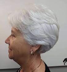 Feathered Short Hairstyles For Women Over 70 Short Hair Older Women Womens Haircuts Hairstyles For Seniors