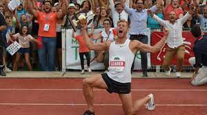 Esiste anche una versione femminile del decathlon, ufficialmente ratificata dalla world athletics, che tuttavia viene disputata solo in alcuni meeting. France S Kevin Mayer Obliterates Decathlon World Record Eurosport