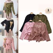 Blouse wanita murah hadir di toko online zalora indonesia. Jual Baju Wanita Blouse Wanita Baju Cewek Model Pita Kekinian Termurah Online April 2021 Blibli