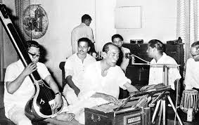 He was the only son of singer and music composer. Maradhi Manni Very Rare Successful Pair Of Father And Son In The Music World