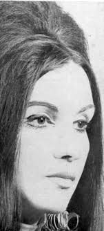 DOIS ANOS DE CAPIXABA A REVISTA CAPIXABA começou a sua história em dezembro  de 1966, quando foi concebida e idealizada sob a inspiração de um objetivo  de criar no Espírito Santo, numa