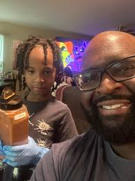 😫 Christmas music 365 in the Trapp House. 😫 Robert Trapp is sick of  it!🤣🤣 Savv has made it clear that when she's a grownup, with her own  house, Christmas will be