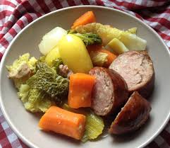 Potee Au Chou Vert Frise Et Saucisses De Morteau Elleisab Le Blog D Une Momoflinguee Potee Au Chou Vert Potee Aux Choux Chou Vert Frise