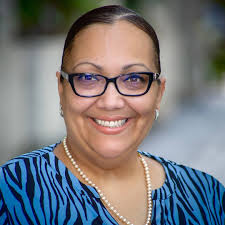 Karen Sparkman's Instagram, Twitter & Facebook