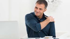 Bursite no ombro: causas, sintomas e tratamento