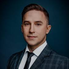 Last week, I had the incredible opportunity to organize a BI Hackathon  hosted at Kearney office. 🌟 🏆 We selected the top five participants from  our Power BI Journey workshop series, ready