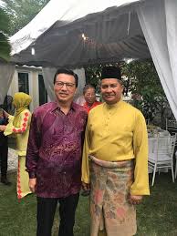 Liow tiong lai has been elected mca president, replacing chua soi lek, while wee ka siong takes the deputy president post. Menghadiri Rumah Terbuka Datuk Seri Liow Tiong Lai å»–ä¸­èŽ± Facebook