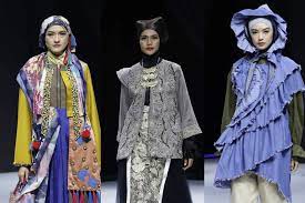 Maybe you would like to learn more about one of these? Inspirasi Model Baju Lebaran 2020 Dari Para Desainer Indonesia Woke Id