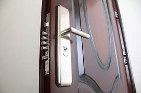 Material yang paling umum digunakan pada model kusen pintu minimalis adalah kayu karena material ini sangat mudah didapat dan mudah dibentuk. Kenapa Kusen Pintu Sebaiknya Tidak Terbuat Dari Kayu Sambungan Ini Alasannya Semua Halaman Idea