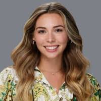 Julie Thayer's Instagram, Twitter & Facebook