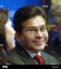 Alberto gonzalez hi-res stock photography and images