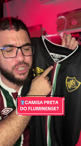 E aí, já tinha visto essa camisa preta do Fluminense??