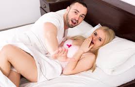 Confiné avec ma belle-fille - histoire de sexe