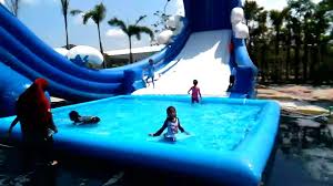 Bangun Tidur Ku Terus Mandi Bermain Air Prosotan Water Slide Waterpark Gofun Kolam Renang Kolam Istana