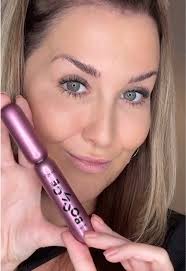 Your lashes aren’t ready for this… 💥 Benefit's NEW BADgal Bounce  Volumising Mascara gives you full, fluffy, lifted lashes with 242%* more  volume. The dual-tip wand has flexi-fibre bristles for ...