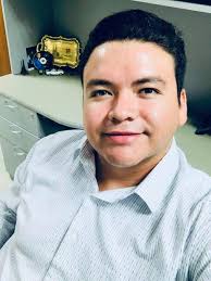 Cantante Versátil Jerry Torrez