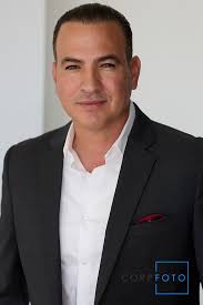 Professional Corporate Headshots Photographer and Business Marketing  Photography in Los Angeles, CA