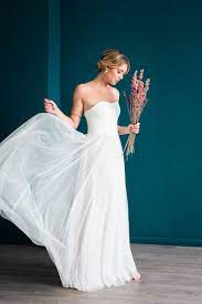Brautkleid mit perlen korsage und schonem tullrock kleiderfreuden. Langes Brautkleid Mit Herz Corsage Lukida Noni Brautmode 2021