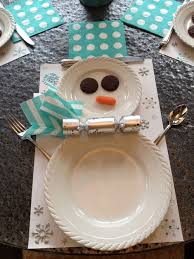 10 Cute Holiday Table Setting Ideas For Kids Christmas Tablescapes Holiday Table Settings Christmas Table Settings