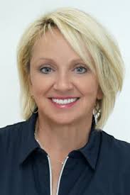 French Speaking Real Estate Agents & Realtors in Sarasota and Florida's  Gulf Coast