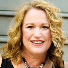 Catherine Bryant (@cabrya)