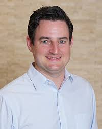 Dr. Travis Whitley: Expert in Periodontology