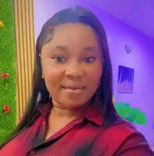 Good morning and happy Sunday my people. It was full of surprise and fun as  I stormed into our dear Mrs Ezekaka at a function yesterday in Abakaliki.  Guess Wot she said "