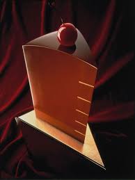 Art And Living The Magazine That Brings Art To Life Strawberry Cream Cakes Pierre Herme Chocolate Delight