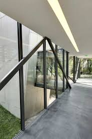 Verpassen sollte der besucher auch nicht die villa schlikker, deren eintritt in den preis von 5 euro für erwachsene und ermäßigten 3 euro inbegriffen ist. Felix Nussbaum Museum Studio Libeskind Archdaily