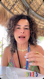 Reel by Vicky Rojas (@vicky_crecimiento_interior) · January 1, 2025