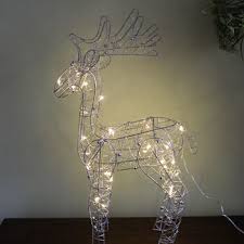 3 D Wire Reindeer Light By Lime Tree London Novogodnie Ukrasheniya Ukrasheniya Pletenie