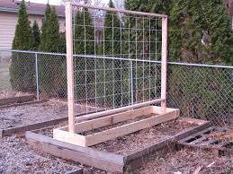 2011 Garden Trellis Design For My Raised Beds Vegetable Garden Trellis Garden Trellis Garden Trellis Designs