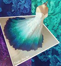 Schon vor ein paar jahren aber aufgepasst: 25 Best Ideas About Dipped Wedding Dress On Pinterest Dip Dye Schone Kleider Ballkleid Hochzeit Kleidung