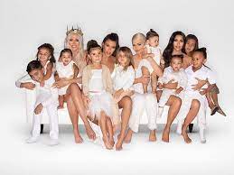It's that time of year again where the 231 members of the kardashian clan gather round for a packed christmas card distributed to their hundreds of millions. Official 2018 Kardashian Jenner Christmas Card Has All 9 Grandchildren