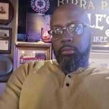 De'Shawn Ewing (@deshawnmilw) • Instagram photos and videos