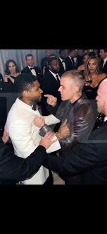 TMZ exposes the arguement between Justin Bieber & Usher at an Oscars After Party where things got heated 😱 Sources connected to Justin tell TMZ ... Usher came up to Justin at