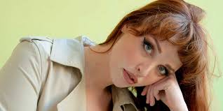 Musician and Iowa Alumna Elizabeth Moen Opens Hancher's New Season