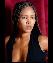 My love is intense. I'm a passionate woman. The more I live the more I find  to love. 📸 @primephocus #art