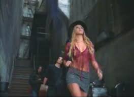 Growing up playing soccer you are going to deal with injuries. Foto Del Video Underneath Your Clothes Mexican Actress Cute Outfits Shakira