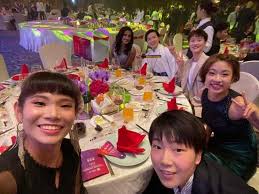 辛尤里驚傳輕生！ 「我撐不下去了」 曝眼鏡男下跪照…留遺言：把我毀得徹底 關鍵字： 娛樂星光雲 ， 頭條娛樂 ， play新聞 Ipmgeze1fv6n4m