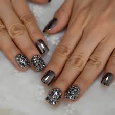 Технолог pnb діана пекар @diana_pekar_ обрала монохромні кольори: Strass Fake Nails Square Metallic Nail Art Tips Gun Dark Grey Mirror Nail Crystal Decorated Manicure Fingernails With Glue Tabs False Nails Aliexpress