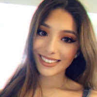 Evelyn Manzo's Instagram, Twitter & Facebook