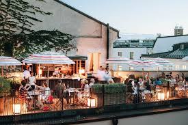 Sushi Sake Und Secret Dachterrasse Im Emiko Am Viktualienmarkt Mit Vergnugen Munchen In 2020 Restaurant Munchen Urlaub Bayern Munchen Tipps