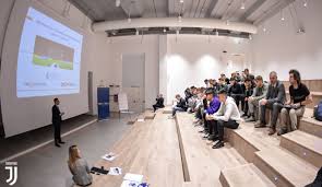 Conti, carte, mutui, servizi digitali e tanto altro per privati, famiglie, giovani e imprese. Pendidikan Finansial Di J College Bersama Ubi Banca Juventus