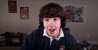 During his visit, he griefed george's house and built a house above it with the help of quackity, sapnapand dream. Tiktok Is Karl Jacobs Phone Number Revealed In Latest Video