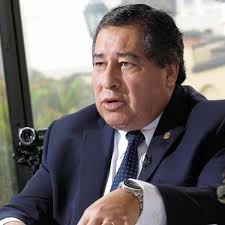 Aníbal Quiroga: “Martín Vizcarra fue por lana y salió trasquilado”